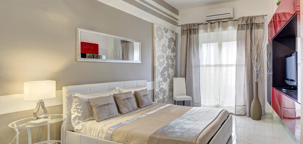 Suitehome Taormina Giardini-Naxos Chambre photo